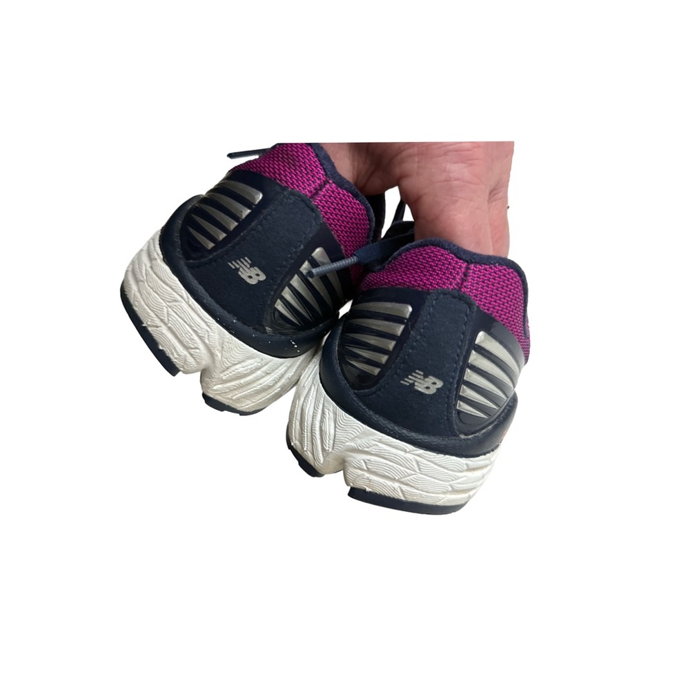 NEW BALANCE Pink Magenta & Navy Knit Running Shoes size 9.5 - Picture 10 of 11